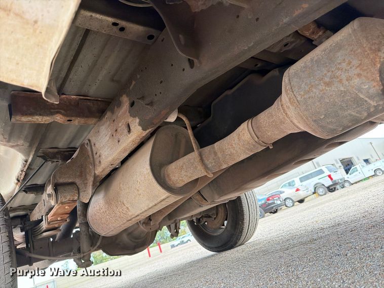 image for item EP7520 2006 Ford F250 Super Duty XL pickup truck