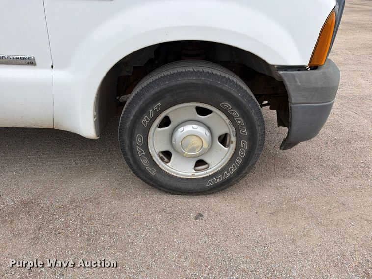 image for item EP7520 2006 Ford F250 Super Duty XL pickup truck
