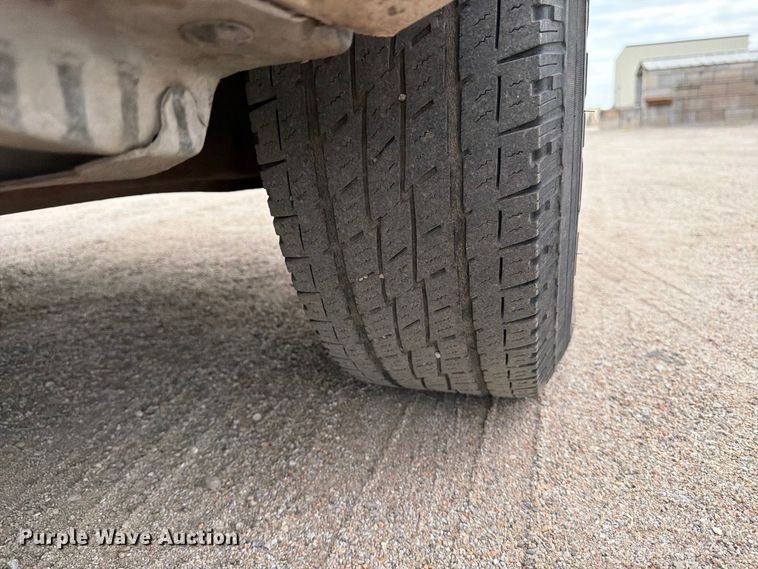 image for item EP7520 2006 Ford F250 Super Duty XL pickup truck