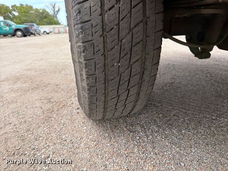 image for item EP7520 2006 Ford F250 Super Duty XL pickup truck