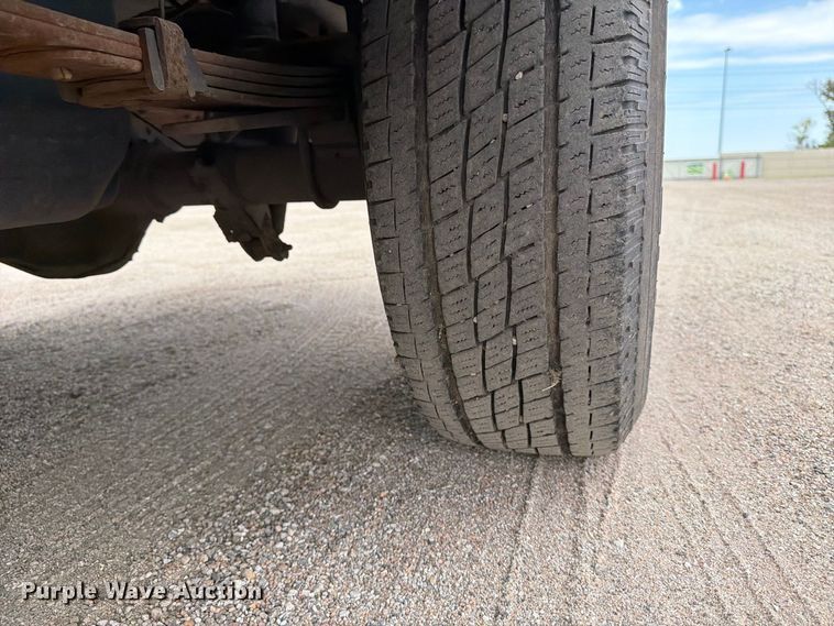 image for item EP7520 2006 Ford F250 Super Duty XL pickup truck