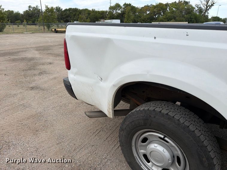 image for item EP7521 2010 Ford F250 Super Duty XL Crew Cab pickup truck