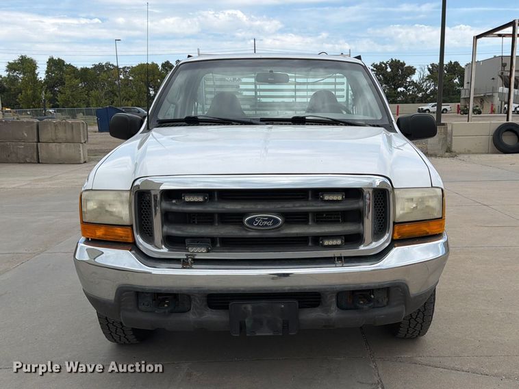 image for item EP7522 2000 Ford F250 Super Duty pickup truck