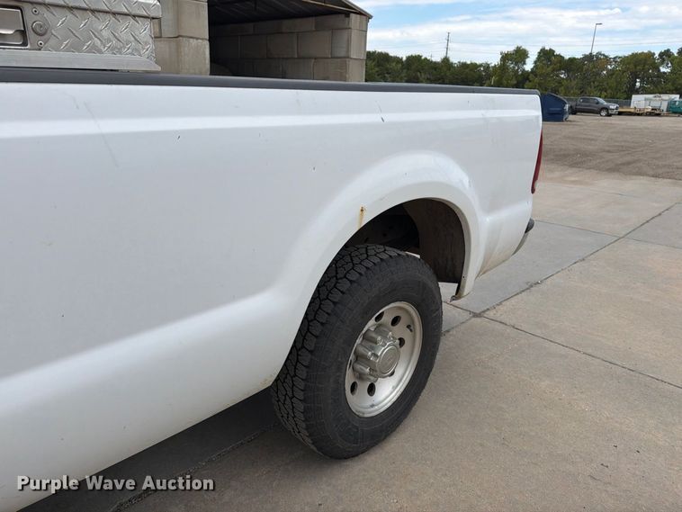 image for item EP7522 2000 Ford F250 Super Duty pickup truck