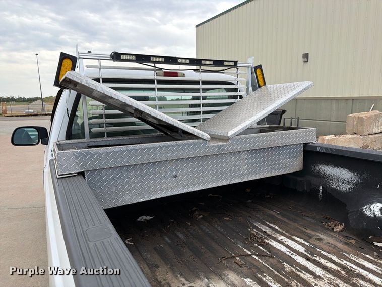image for item EP7522 2000 Ford F250 Super Duty pickup truck