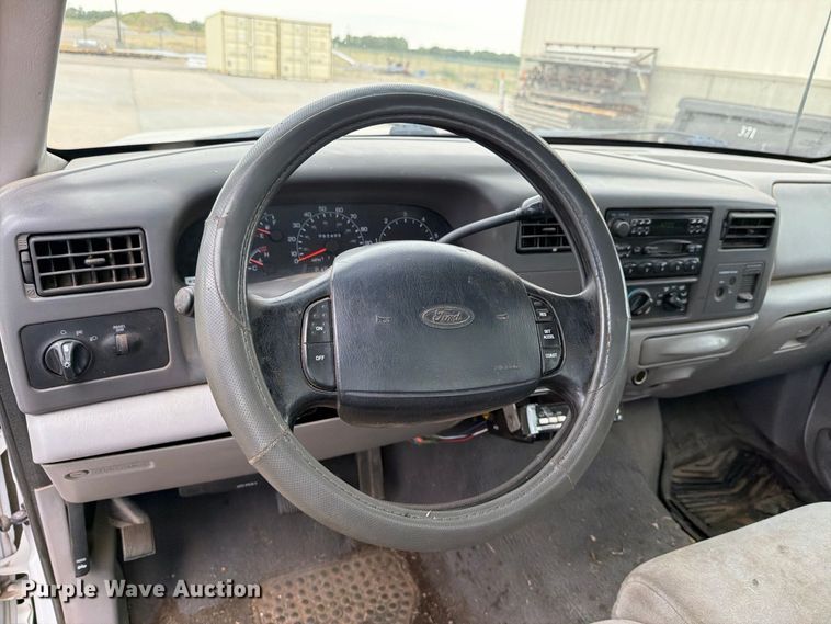 image for item EP7522 2000 Ford F250 Super Duty pickup truck