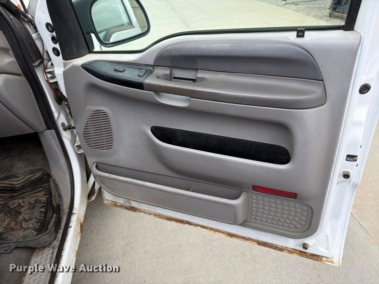 image for item EP7522 2000 Ford F250 Super Duty pickup truck
