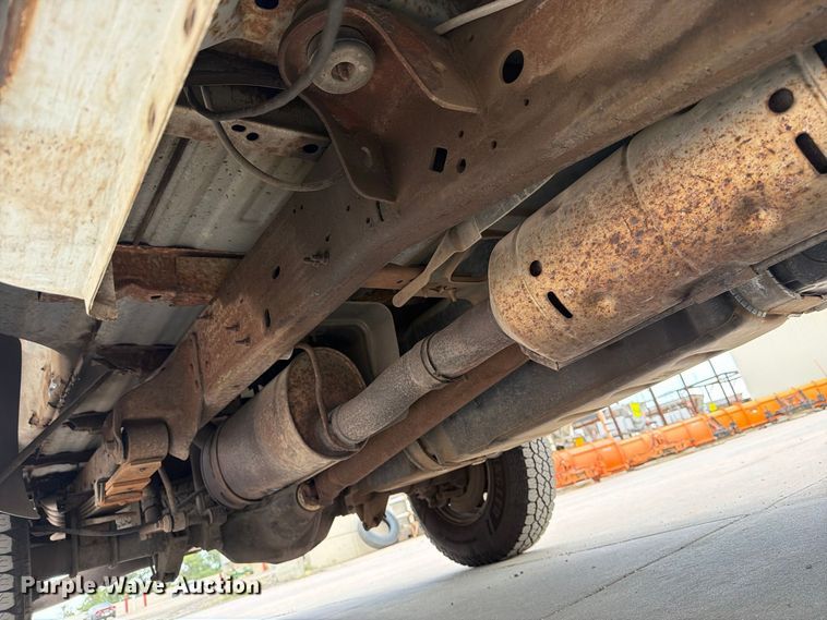image for item EP7522 2000 Ford F250 Super Duty pickup truck