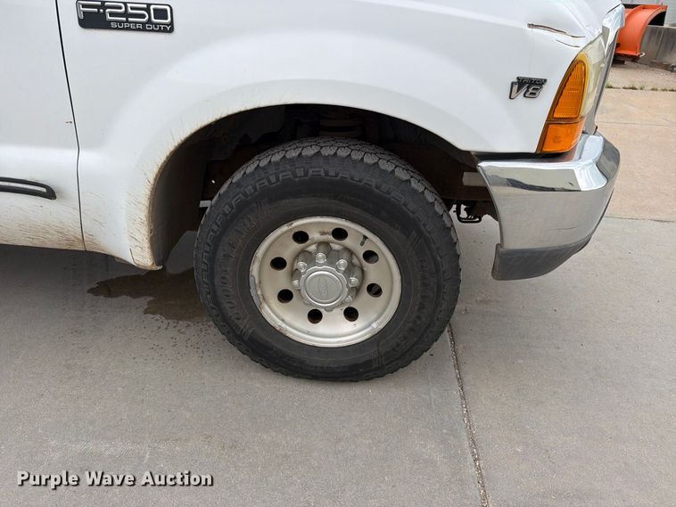 image for item EP7522 2000 Ford F250 Super Duty pickup truck
