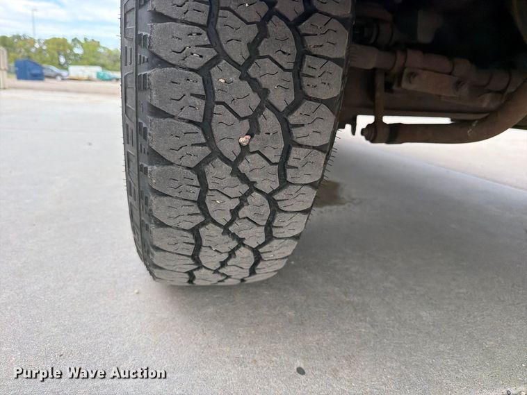 image for item EP7522 2000 Ford F250 Super Duty pickup truck