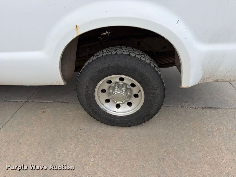 image for item EP7522 2000 Ford F250 Super Duty pickup truck