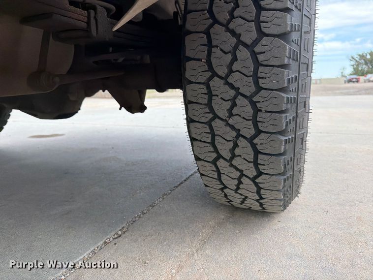 image for item EP7522 2000 Ford F250 Super Duty pickup truck