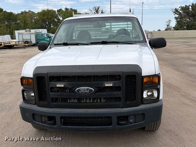 image for item EP7524 2008 Ford F250 Super Duty XL pickup truck