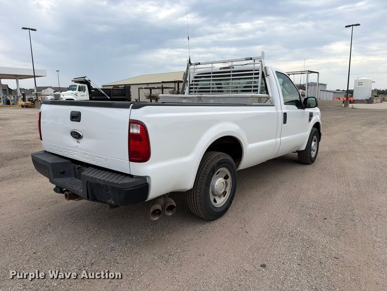 image for item EP7524 2008 Ford F250 Super Duty XL pickup truck