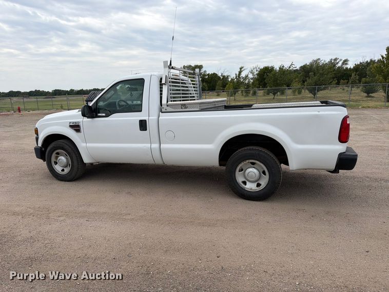 image for item EP7524 2008 Ford F250 Super Duty XL pickup truck
