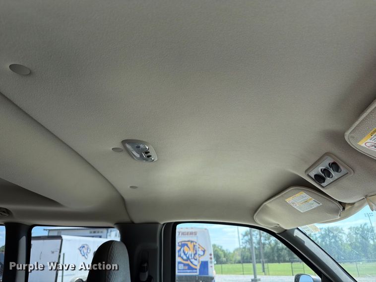 image for item EP7570 2006 Chevrolet Express 3500 van