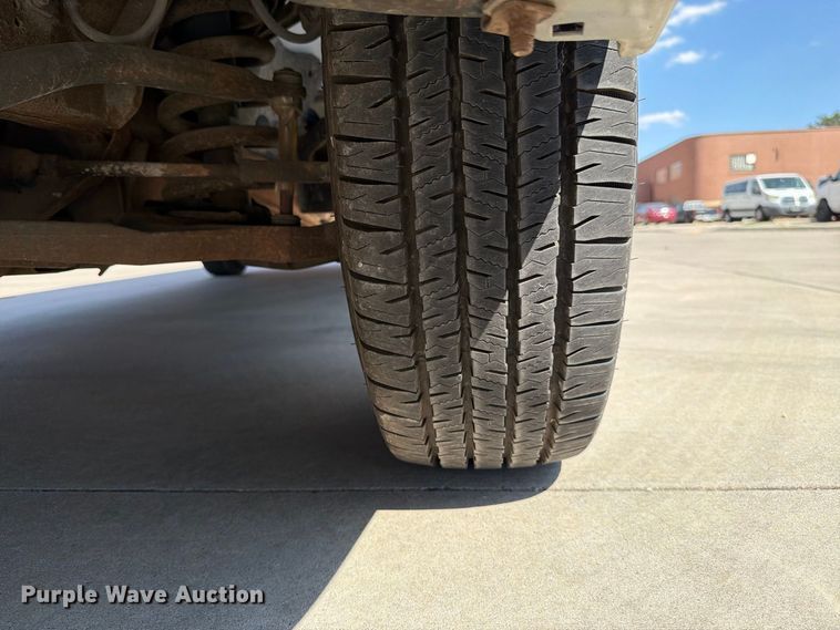 image for item EP7570 2006 Chevrolet Express 3500 van