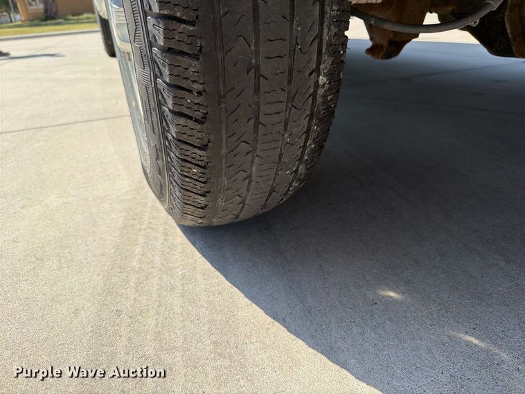 image for item EP7570 2006 Chevrolet Express 3500 van