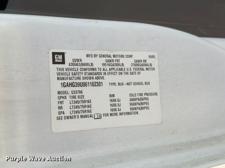 image for item EP7570 2006 Chevrolet Express 3500 van