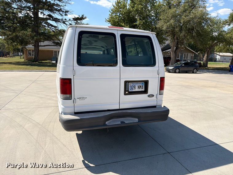 image for item EP7571 2003 Ford E350 van