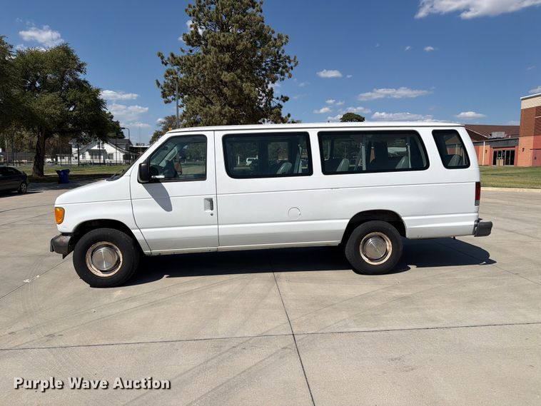 image for item EP7571 2003 Ford E350 van