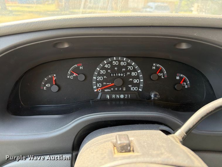 image for item EP7571 2003 Ford E350 van