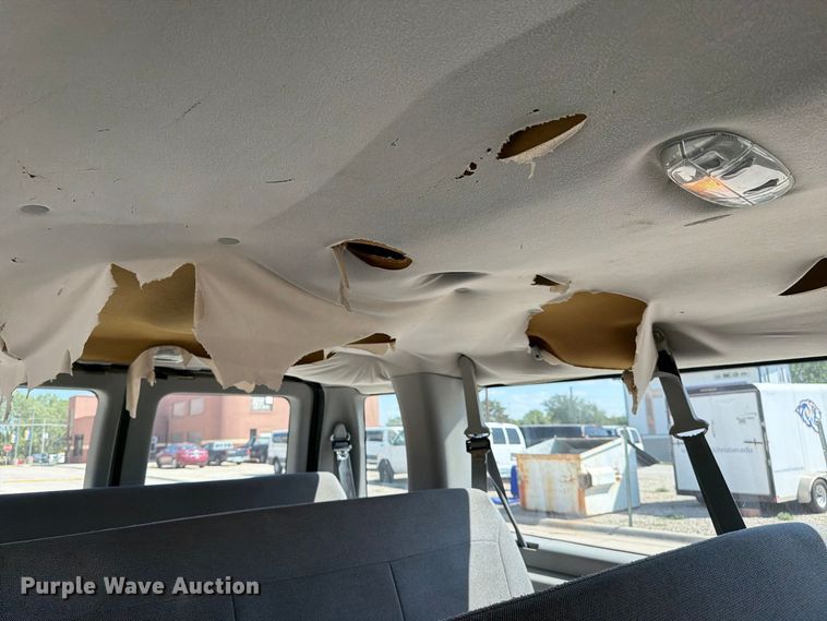 image for item EP7571 2003 Ford E350 van