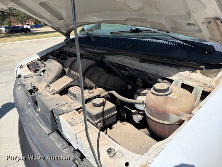 image for item EP7571 2003 Ford E350 van