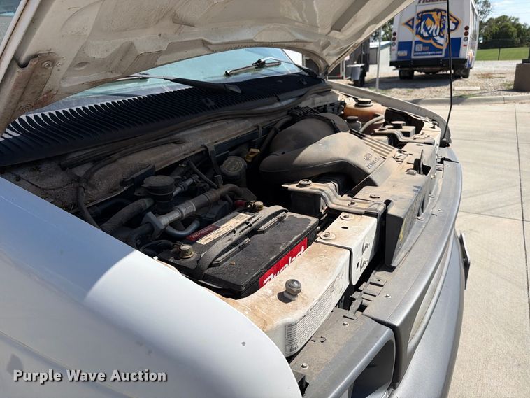 image for item EP7571 2003 Ford E350 van