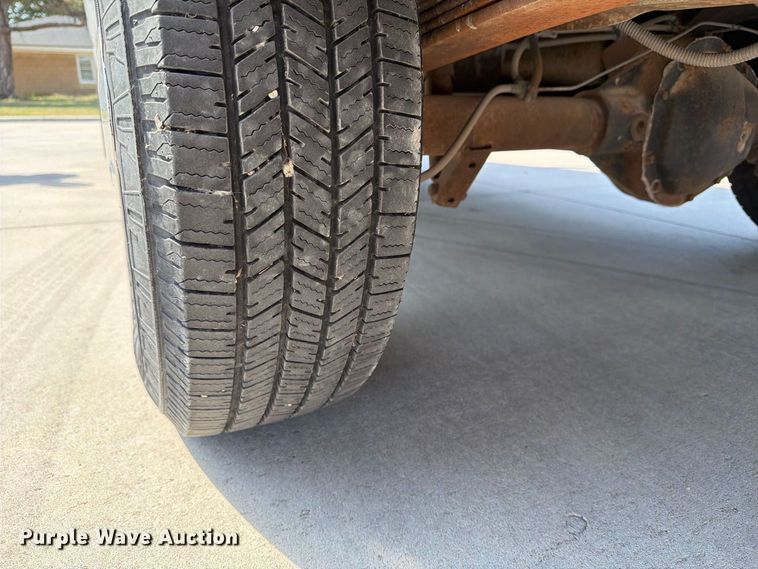 image for item EP7571 2003 Ford E350 van