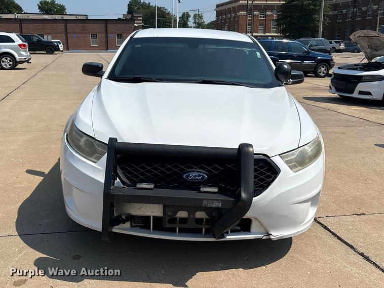 image for item ER3219 2014 Ford Taurus Police Interceptor 