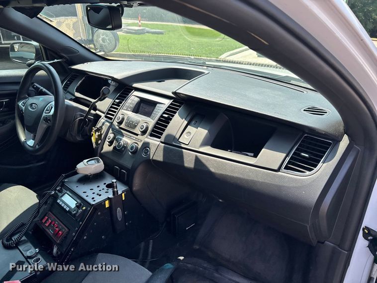 image for item ER3219 2014 Ford Taurus Police Interceptor 