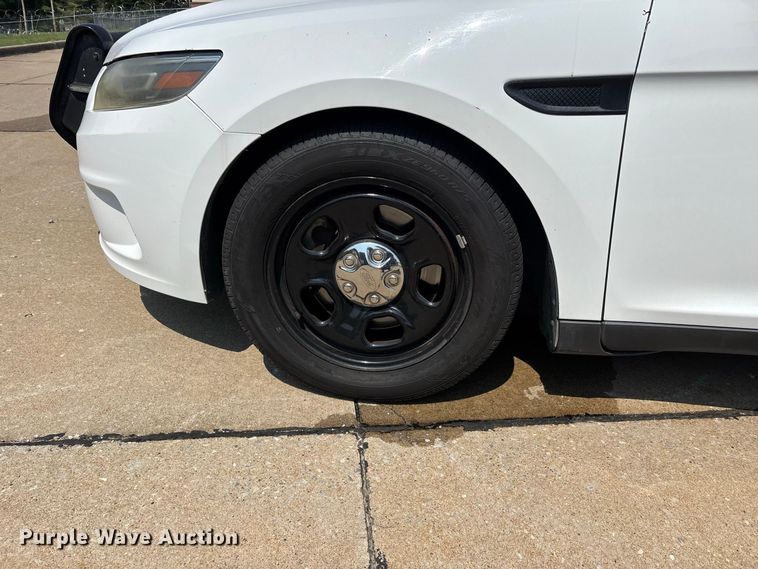 image for item ER3219 2014 Ford Taurus Police Interceptor 