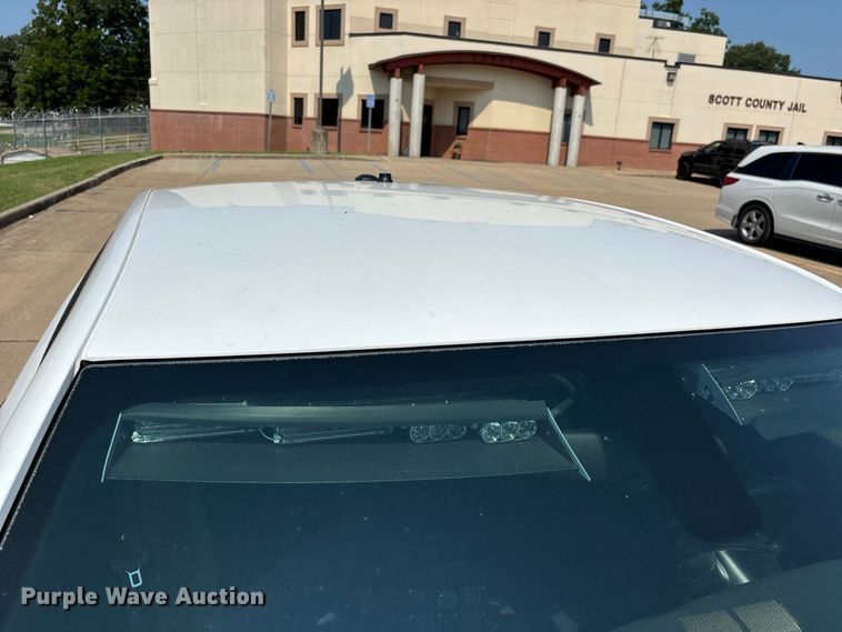 image for item ER3221 2019 Dodge Charger Police 