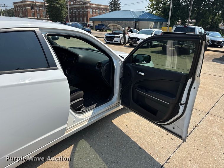 image for item ER3221 2019 Dodge Charger Police 