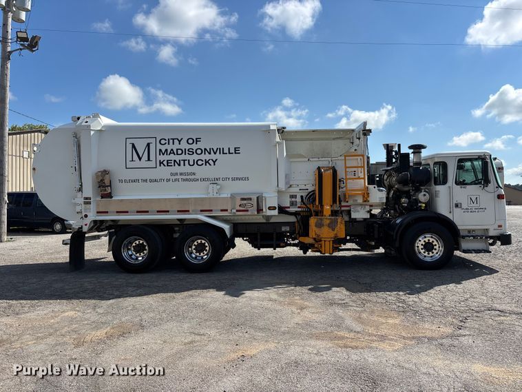 image for item ER3252 2022 Autocar Xpeditor refuse truck