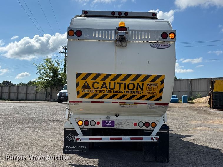 image for item ER3252 2022 Autocar Xpeditor refuse truck