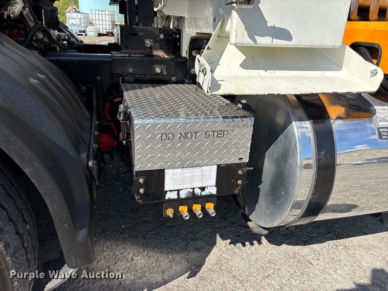 image for item ER3252 2022 Autocar Xpeditor refuse truck