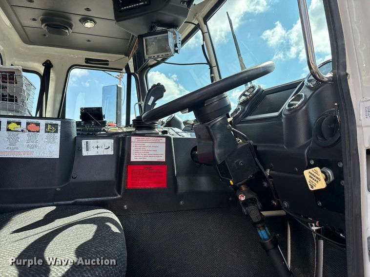 image for item ER3252 2022 Autocar Xpeditor refuse truck
