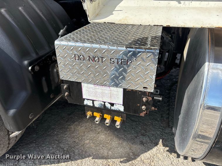 image for item ER3252 2022 Autocar Xpeditor refuse truck