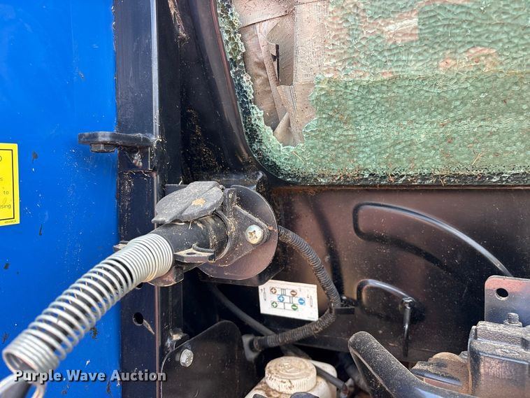 image for item ET0491 2019 New Holland Workmaster 95 MFWD tractor