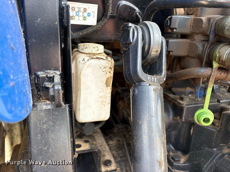 image for item ET0491 2019 New Holland Workmaster 95 MFWD tractor