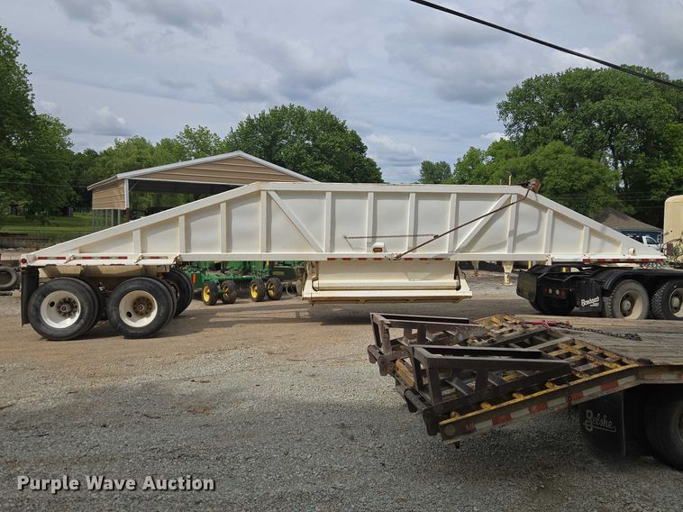 image for item ET5032 2010 Ranco bottom dump trailer
