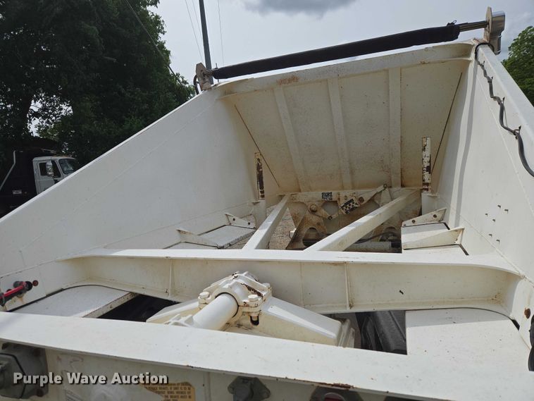 image for item ET5032 2010 Ranco bottom dump trailer