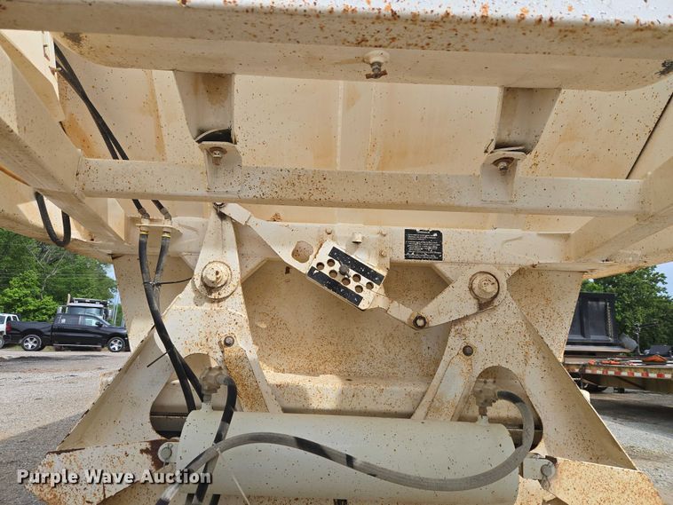 image for item ET5032 2010 Ranco bottom dump trailer