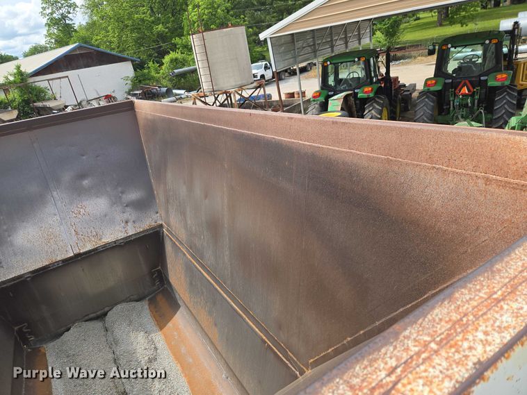 image for item ET5032 2010 Ranco bottom dump trailer