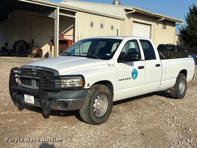 image for item EU0776 2004 Dodge Ram 2500 Crew Cab pickup truck