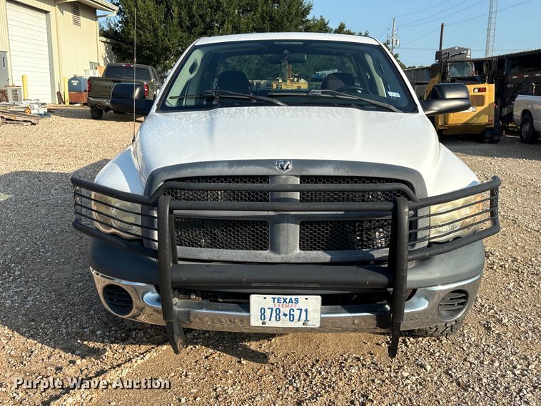 image for item EU0776 2004 Dodge Ram 2500 Crew Cab pickup truck