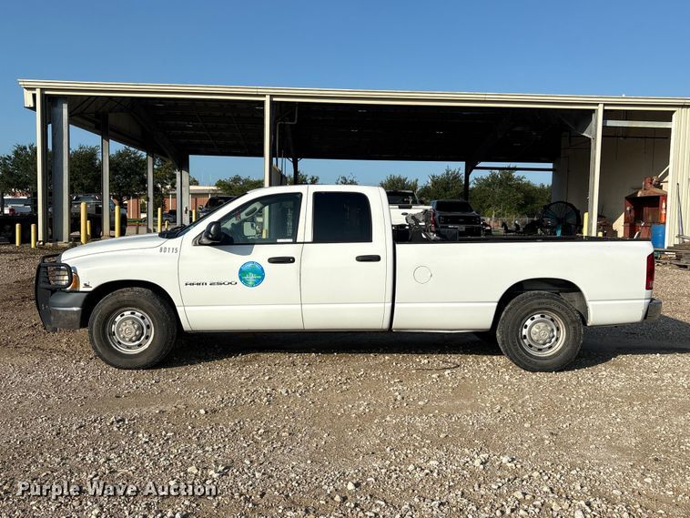 image for item EU0776 2004 Dodge Ram 2500 Crew Cab pickup truck