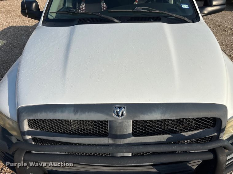 image for item EU0776 2004 Dodge Ram 2500 Crew Cab pickup truck